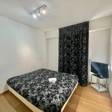 Vieux Port Two Bedroom A11 Lägenhet
